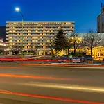 Aro Palace 5*
