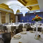 Aro Palace 5*