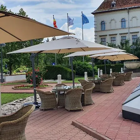 Aro Palace 5*
