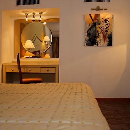 Aro Palace Hotel 5*