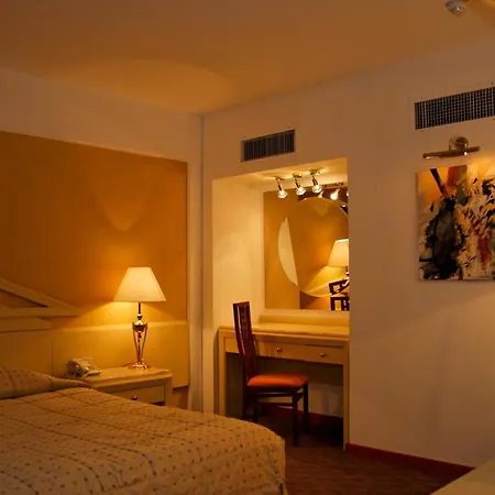 Hotel Aro Palace 5*