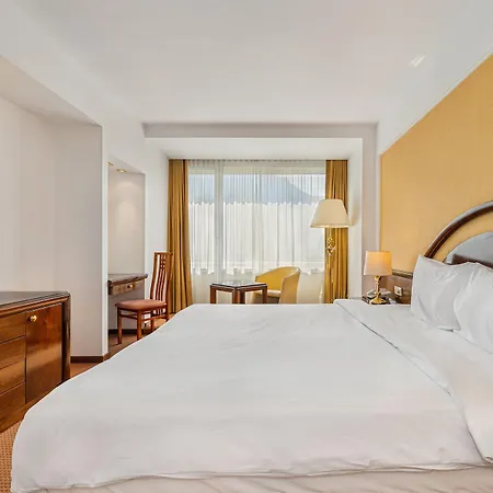 Aro Palace Hotel 5*