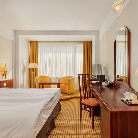 Aro Palace Hotel 5*