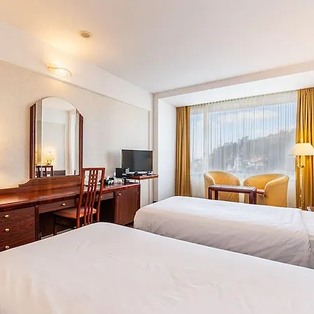 Aro Palace 5*