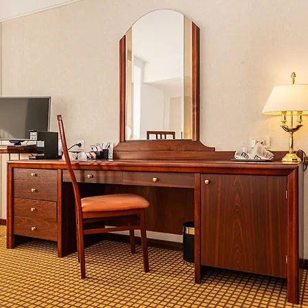 Aro Palace Hotel 5*