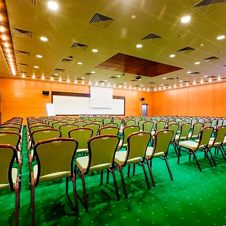 Aro Palace Hotel