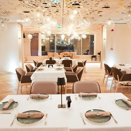 Aro Palace 5* Braszów