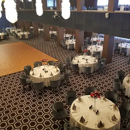 Aro Palace 5* Braszów