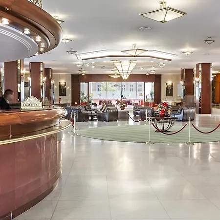 Aro Palace 5*