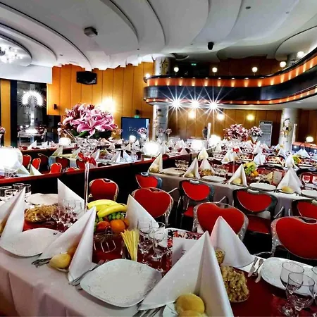 Hotel Aro Palace 5*